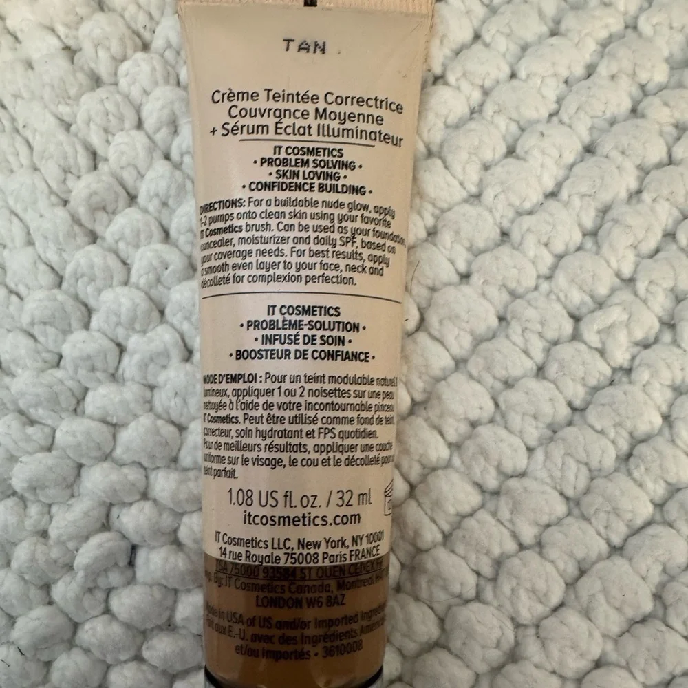 IT Cosmetics CC+ Nude Glow Skin Tint - Tan SPF 40 UVA